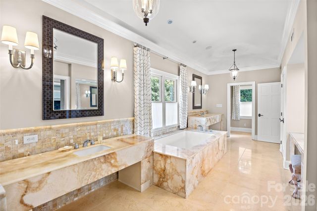 5411 Mirabell Road, Charlotte, NC 28226