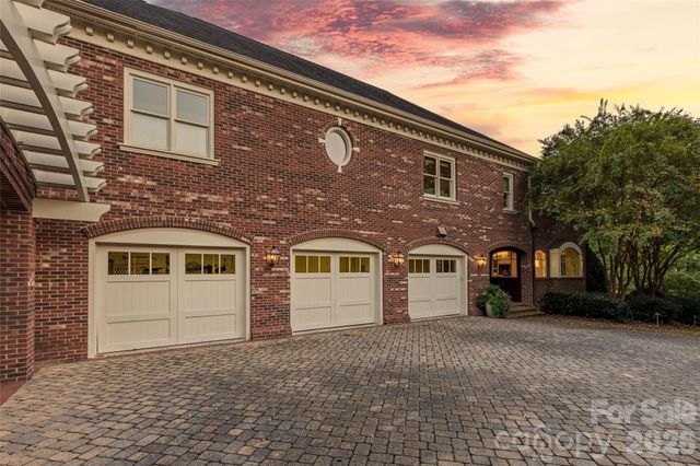 5411 Mirabell Road, Charlotte, NC 28226