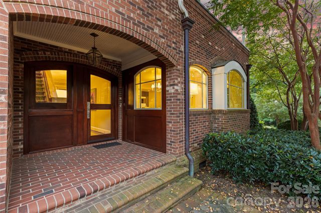 5411 Mirabell Road, Charlotte, NC 28226