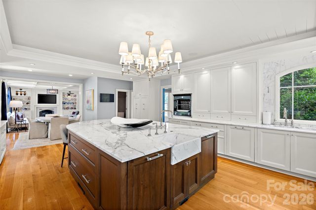 5411 Mirabell Road, Charlotte, NC 28226