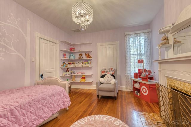 1834 Chase Avenue, Cincinnati, OH 45223