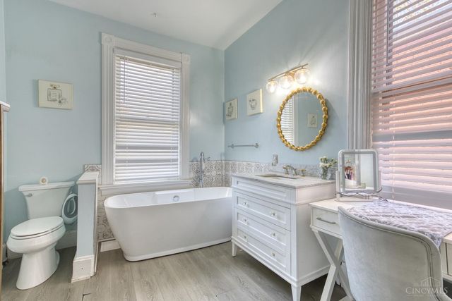 1834 Chase Avenue, Cincinnati, OH 45223