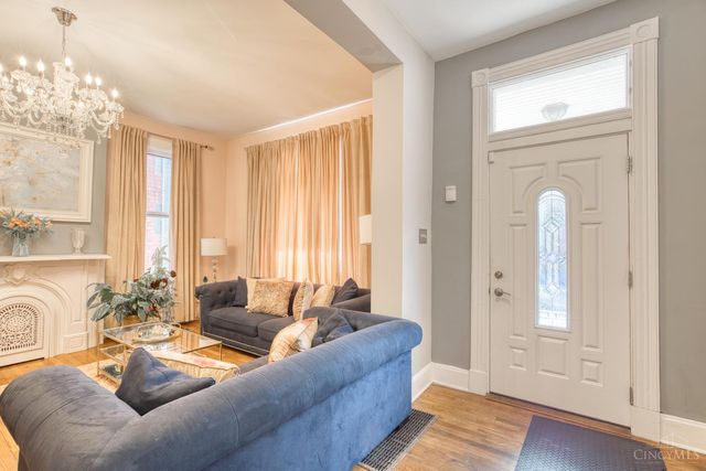 1834 Chase Avenue, Cincinnati, OH 45223