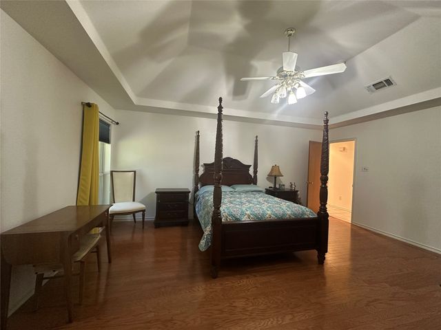 824 Imogene Court, Azle, TX 76020
