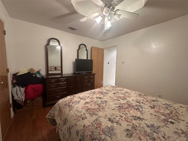 824 Imogene Court, Azle, TX 76020
