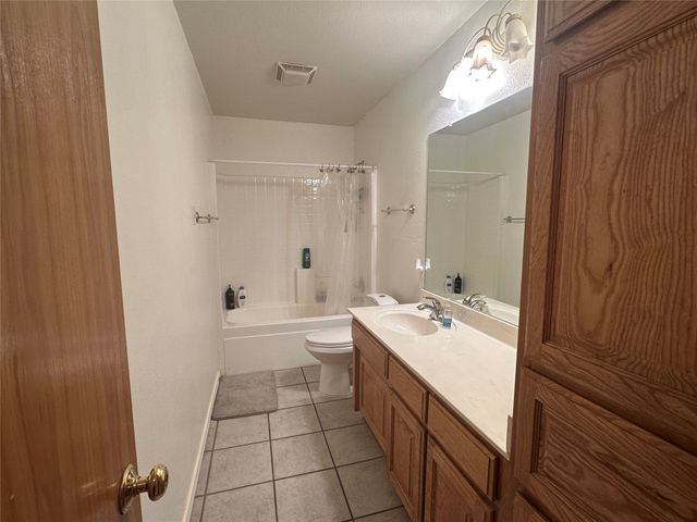 824 Imogene Court, Azle, TX 76020