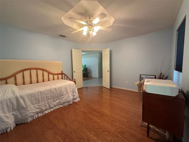 824 Imogene Court, Azle, TX 76020