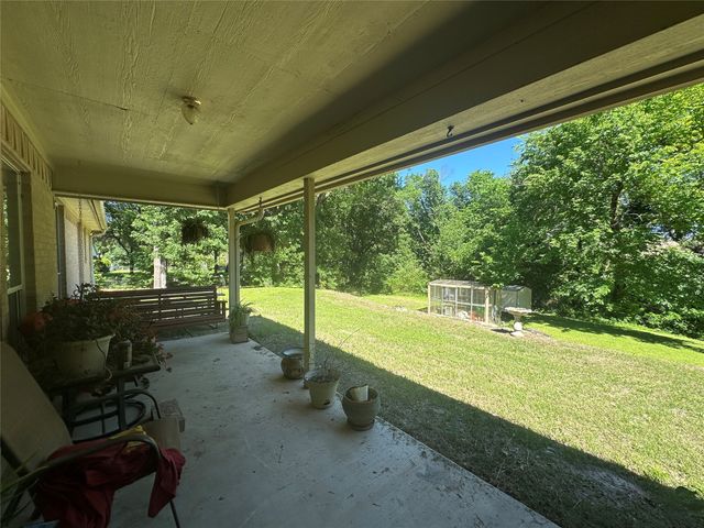 824 Imogene Court, Azle, TX 76020