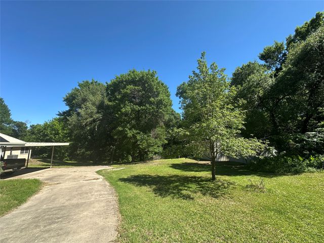 824 Imogene Court, Azle, TX 76020