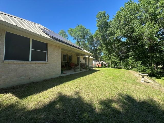 824 Imogene Court, Azle, TX 76020