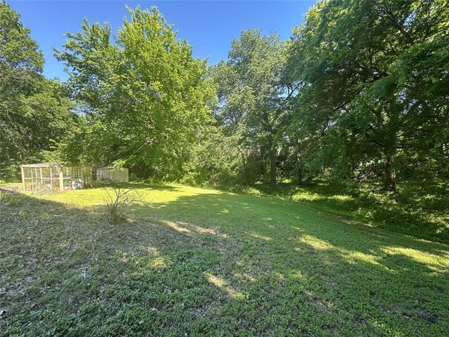 824 Imogene Court, Azle, TX 76020