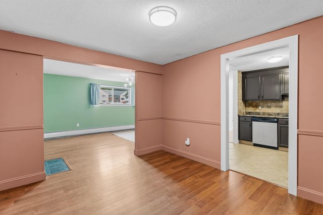 121 English Village Rd Apt 103, Manchester, NH 03102