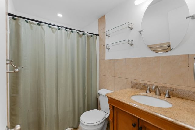 121 English Village Rd Apt 103, Manchester, NH 03102