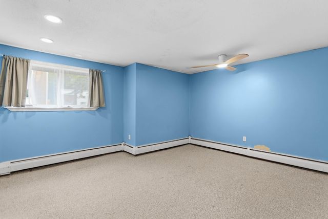 121 English Village Rd Apt 103, Manchester, NH 03102