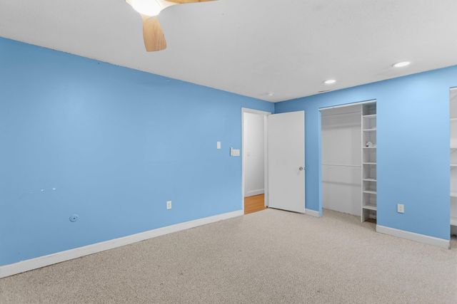 121 English Village Rd Apt 103, Manchester, NH 03102
