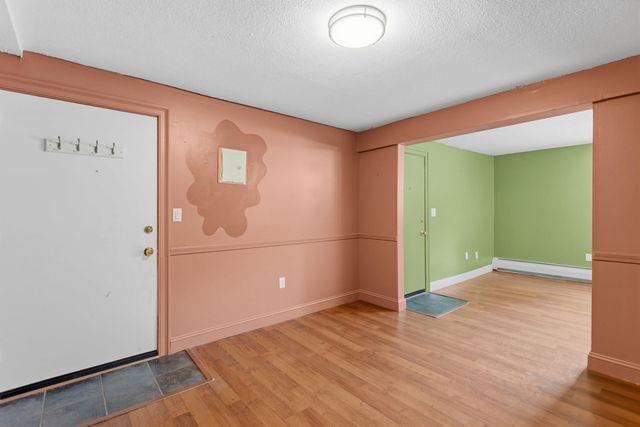 121 English Village Rd Apt 103, Manchester, NH 03102
