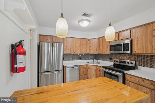 104-B SUMAC CT, Mount Laurel, NJ 08054