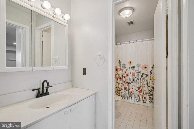 104-B SUMAC CT, Mount Laurel, NJ 08054