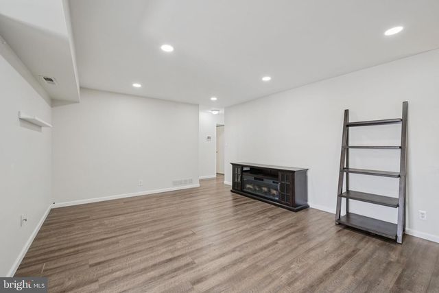 104-B SUMAC CT, Mount Laurel, NJ 08054