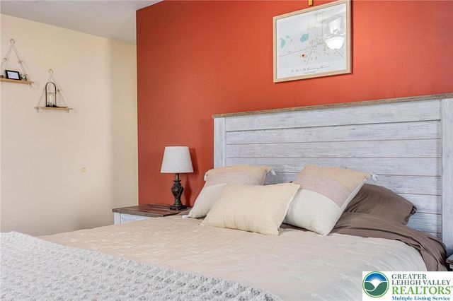 928 Gall Road, Plainfield Twp, PA 18040