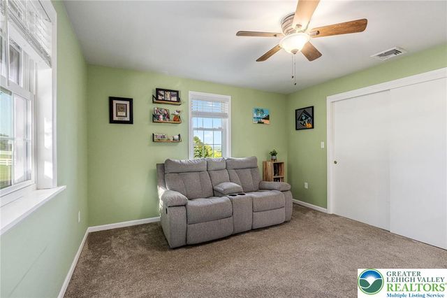 928 Gall Road, Plainfield Twp, PA 18040