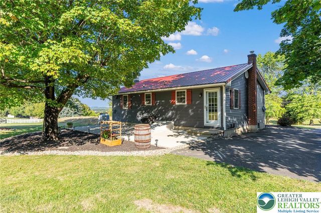 928 Gall Road, Plainfield Twp, PA 18040