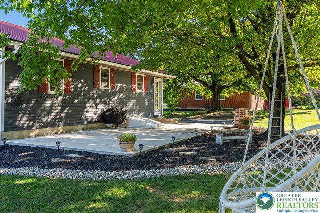 928 Gall Road, Plainfield Twp, PA 18040
