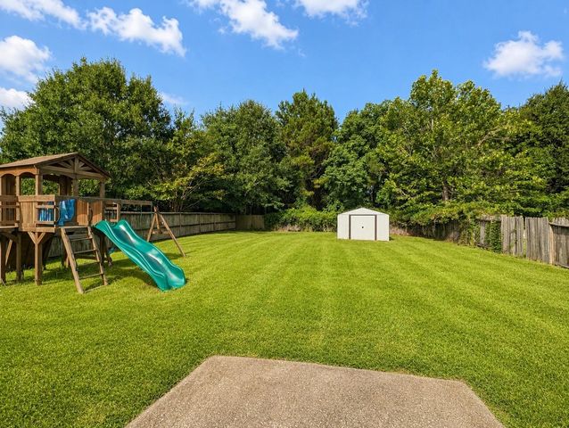 2019 Briar Grove Drive, Conroe, TX 77301