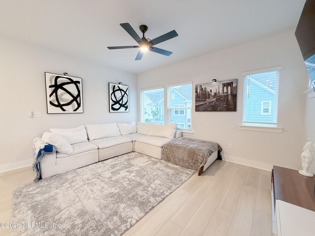 11102 QUANTUM Court, Jacksonville, FL 32256