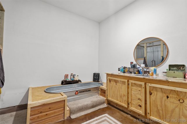 3244 Red Oak, Sulphur, OK 73086