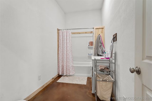 3244 Red Oak, Sulphur, OK 73086