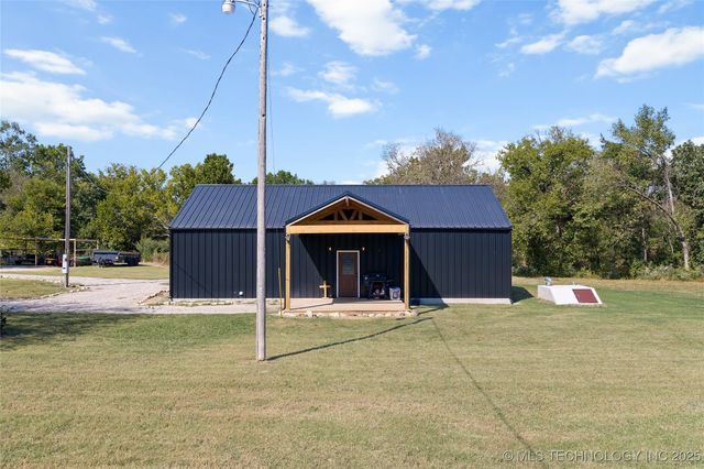 3244 Red Oak, Sulphur, OK 73086
