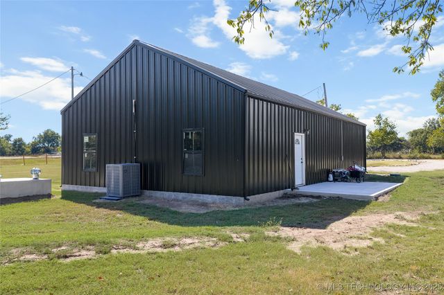 3244 Red Oak, Sulphur, OK 73086