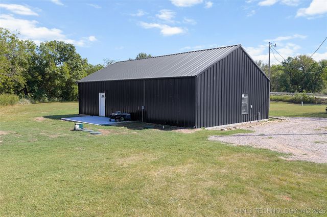 3244 Red Oak, Sulphur, OK 73086