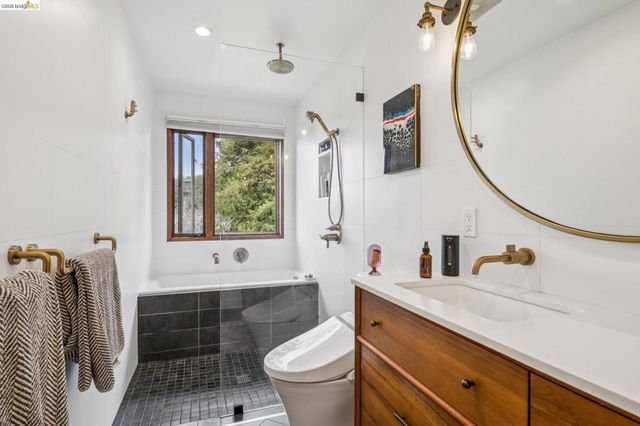 5845 5845 Bernhard Ave, Richmond, CA 94805