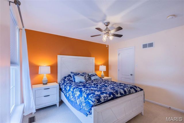 3148 Flatboat Station, St Charles, MO 63301