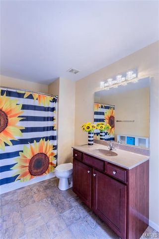 3148 Flatboat Station, St Charles, MO 63301