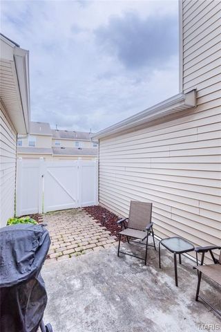 3148 Flatboat Station, St Charles, MO 63301