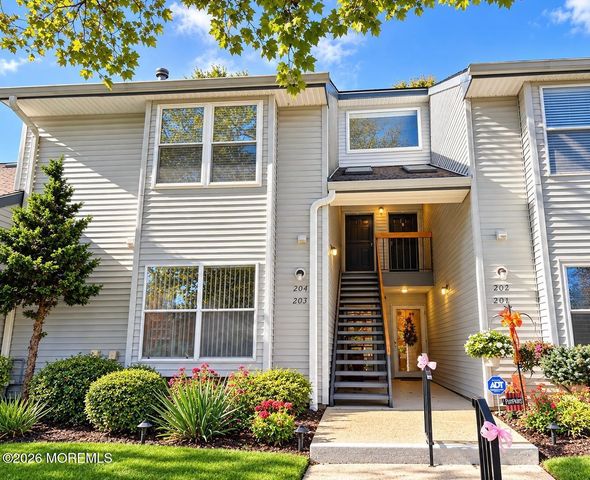 204 Forsythia Lane, Englishtown, NJ 07726