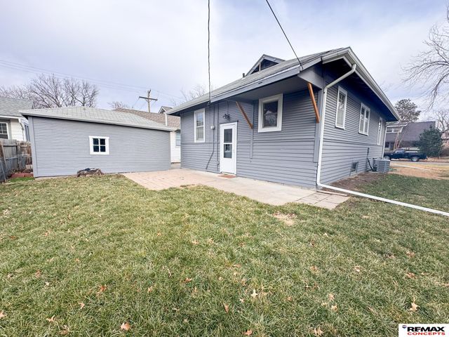 1709 S 23rd Street, Lincoln, NE 68502