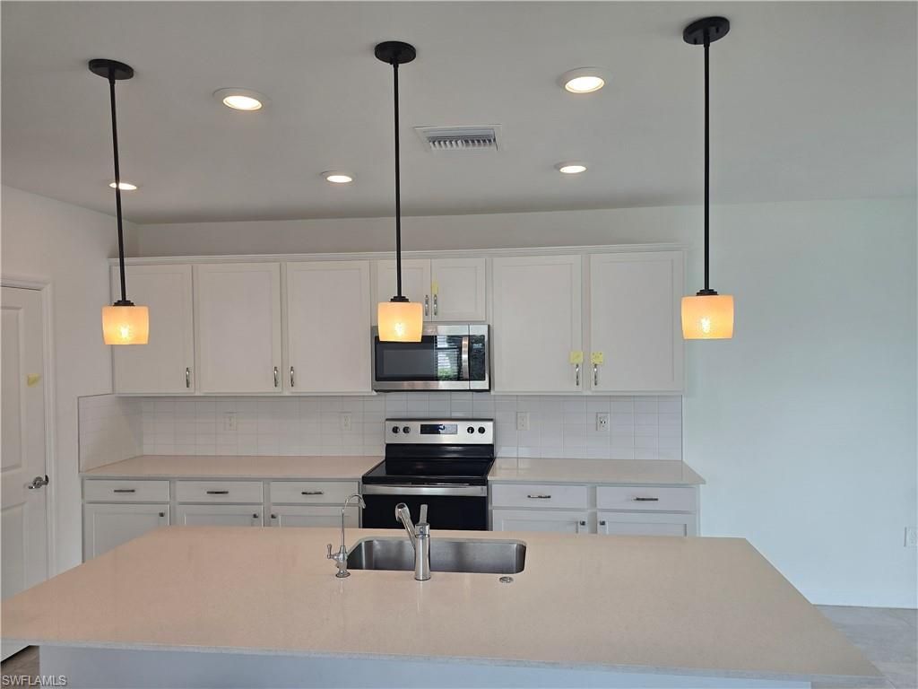 1437 Weeping Willow CT, CAPE CORAL, FL 33909 — photo 2