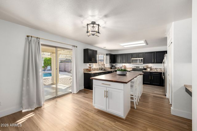 1725 E QUAIL Avenue, Phoenix, AZ 85024