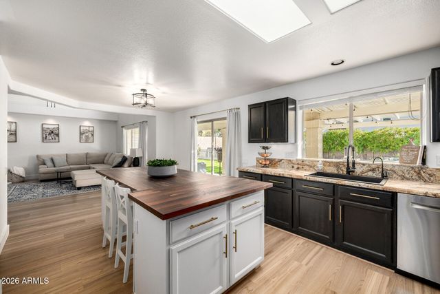 1725 E QUAIL Avenue, Phoenix, AZ 85024