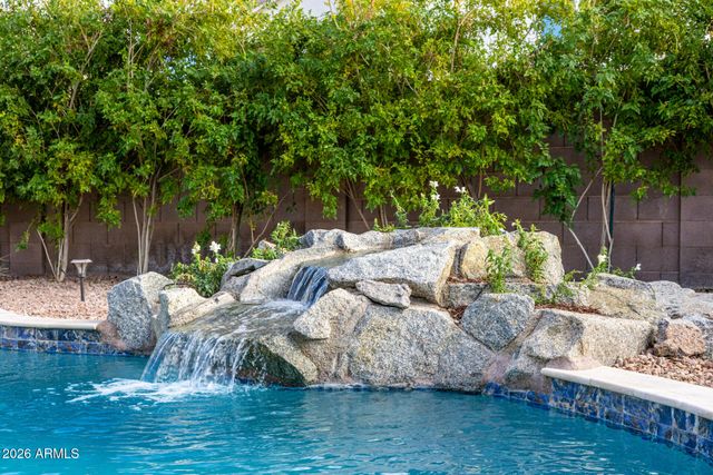 1725 E QUAIL Avenue, Phoenix, AZ 85024