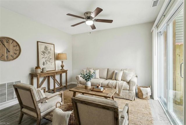 5984 Buckminister LN, Virginia Beach, VA 23462