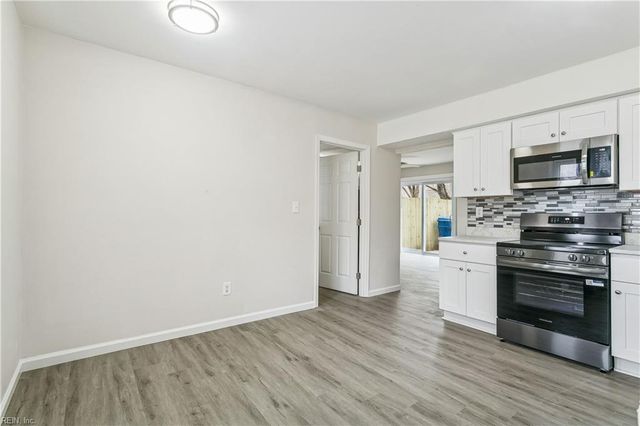 5984 Buckminister LN, Virginia Beach, VA 23462