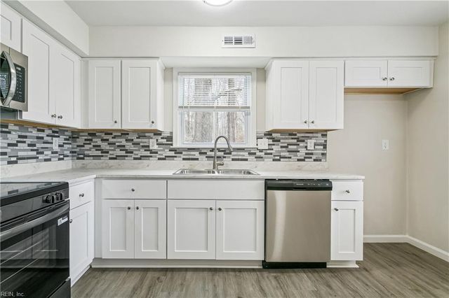 5984 Buckminister LN, Virginia Beach, VA 23462