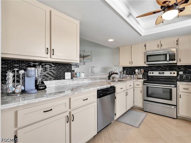 4708 SW 8th PL 205, Cape Coral, FL 33914