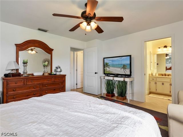 4708 SW 8th PL 205, Cape Coral, FL 33914