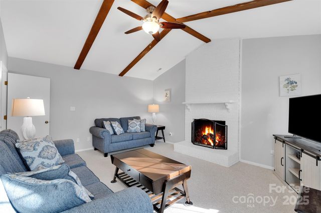 123 Linville Drive, Matthews, NC 28105